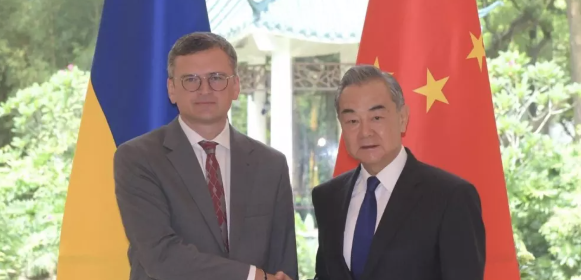 Ucrania recibe el respaldo de China a la negociación con Rusia y cuestiona el camino de la guerra defendido por Europa